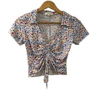 Pie In The Sky Juniors Solid Floral Cropped Front Ruched Collared Top, Small